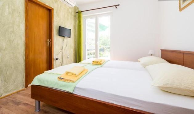 Apartments Husanovic Mokošica Zimmer foto